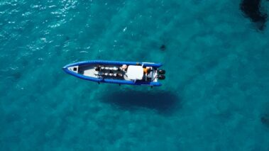bateau-nissa-croisières-excursion-découverte-snorkeling-eau-bleue