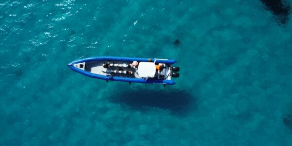 bateau-nissa-croisières-excursion-découverte-snorkeling-eau-bleue