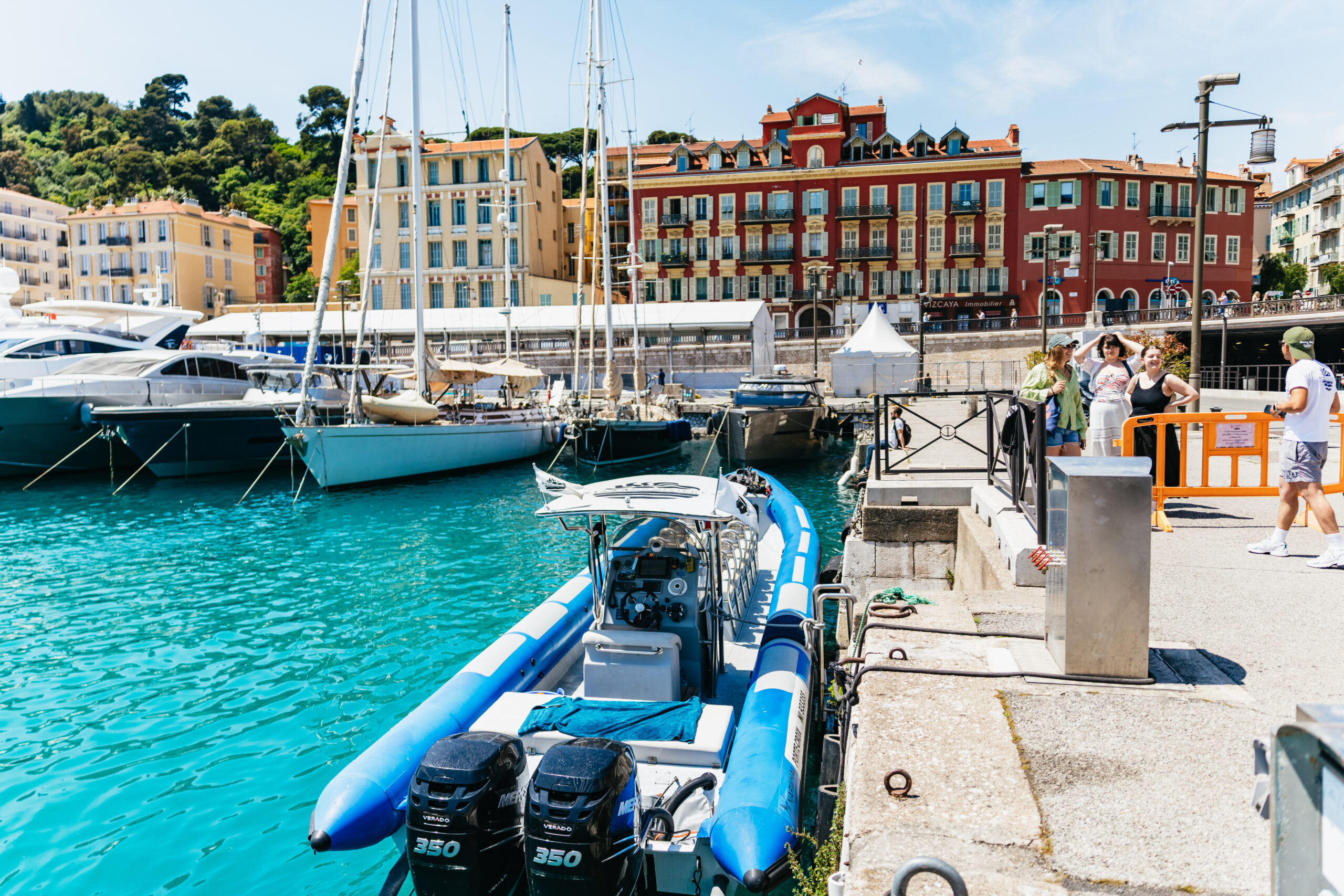bateau-bleu-boat-tour-nice-nissa-croisieres